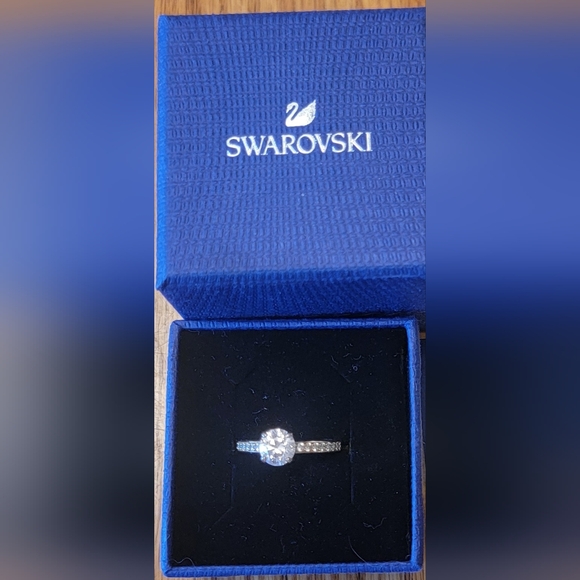 Swarovski Gold Ring with Clear Crystal - Picture 1 of 3